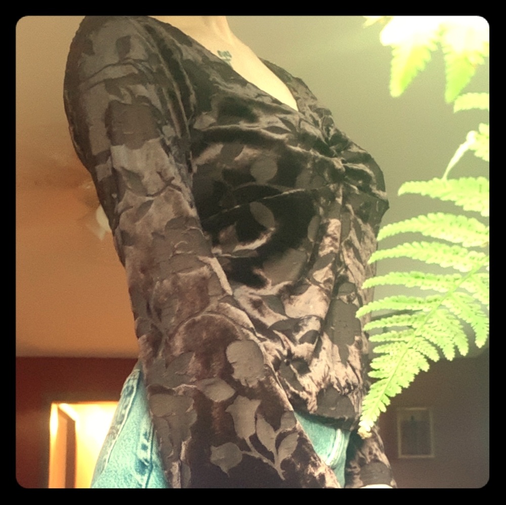 Vintage brown valour floral design blouse